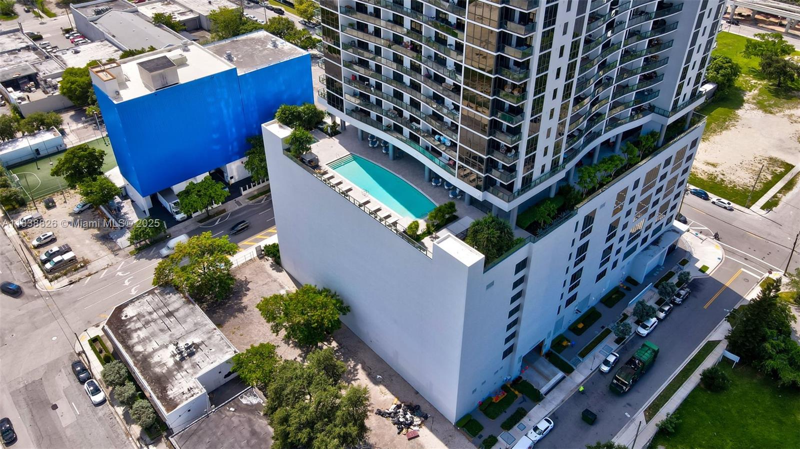 CANVAS CONDO - Residential Lease