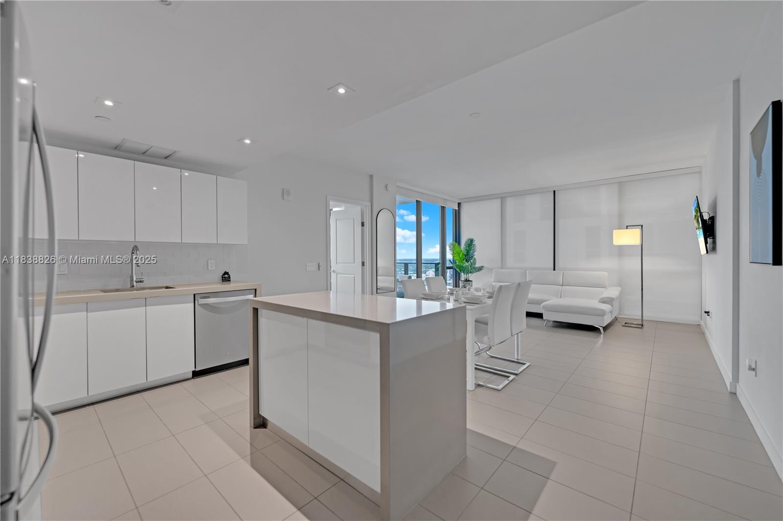 CANVAS CONDO - Residential Lease