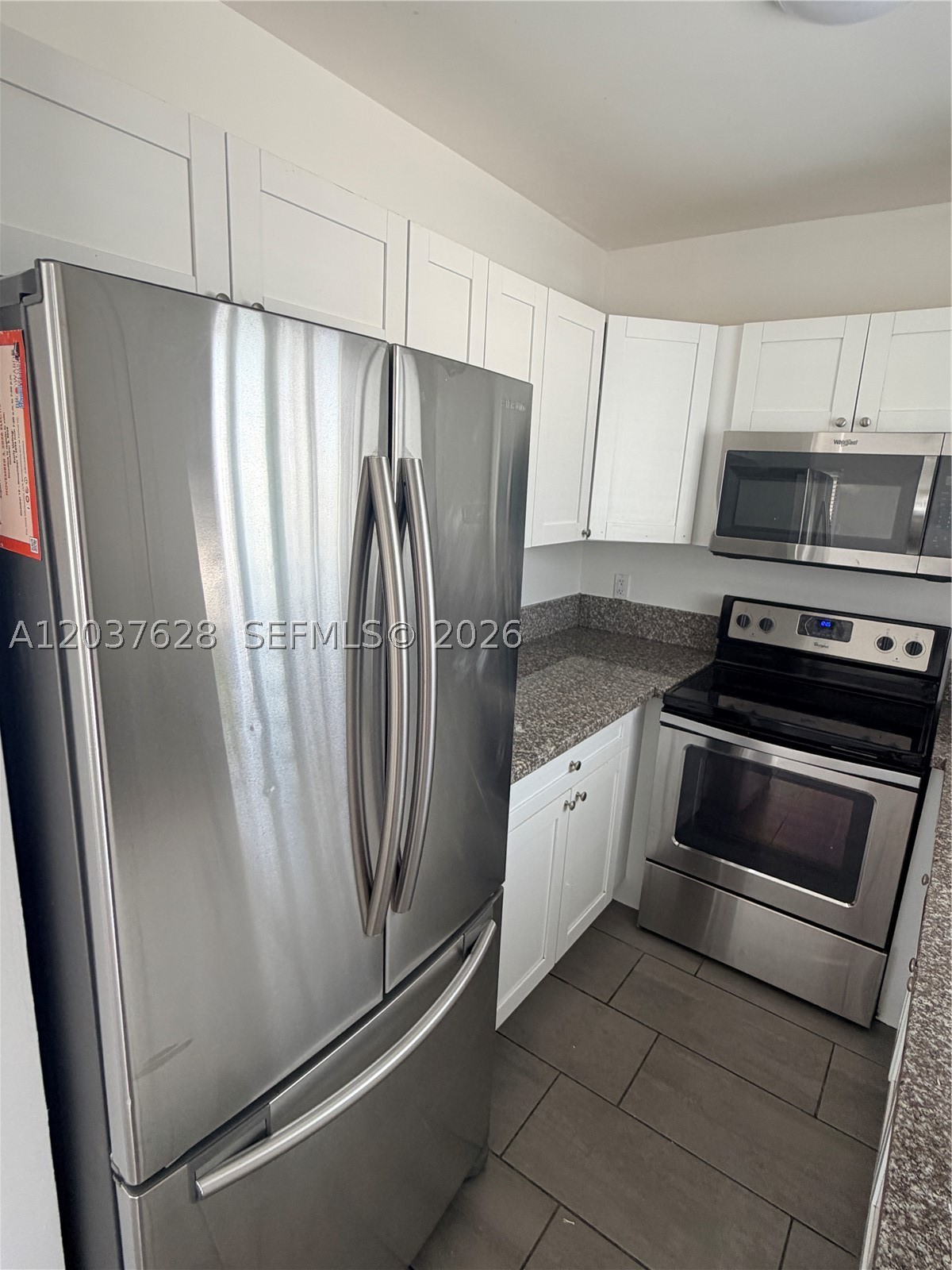HOLLYWOOD PARK - Residential Lease