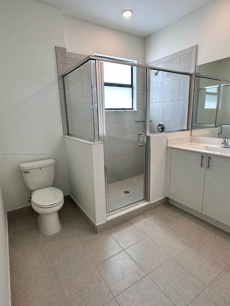 SILVER PALM RESIDENTIAL H - Residential Lease