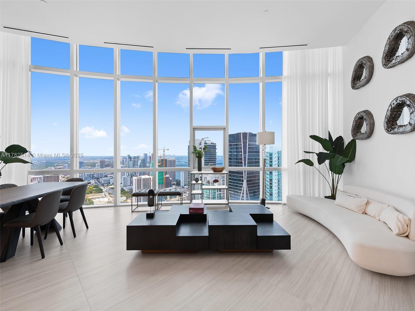 PARAMOUNT MIAMI WORLDCENT - Residential