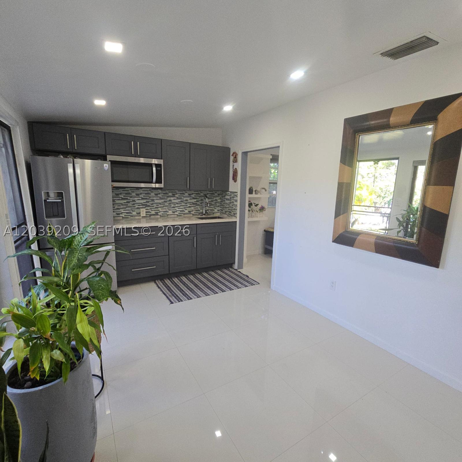 WESTWOOD LAKE 9TH ADDN - Residential Lease