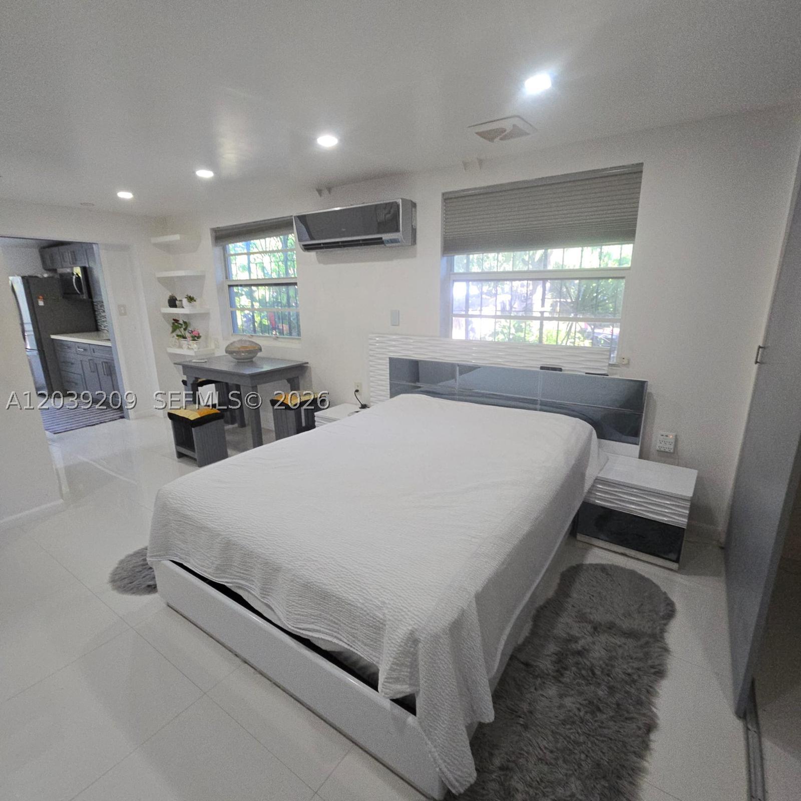 WESTWOOD LAKE 9TH ADDN - Residential Lease