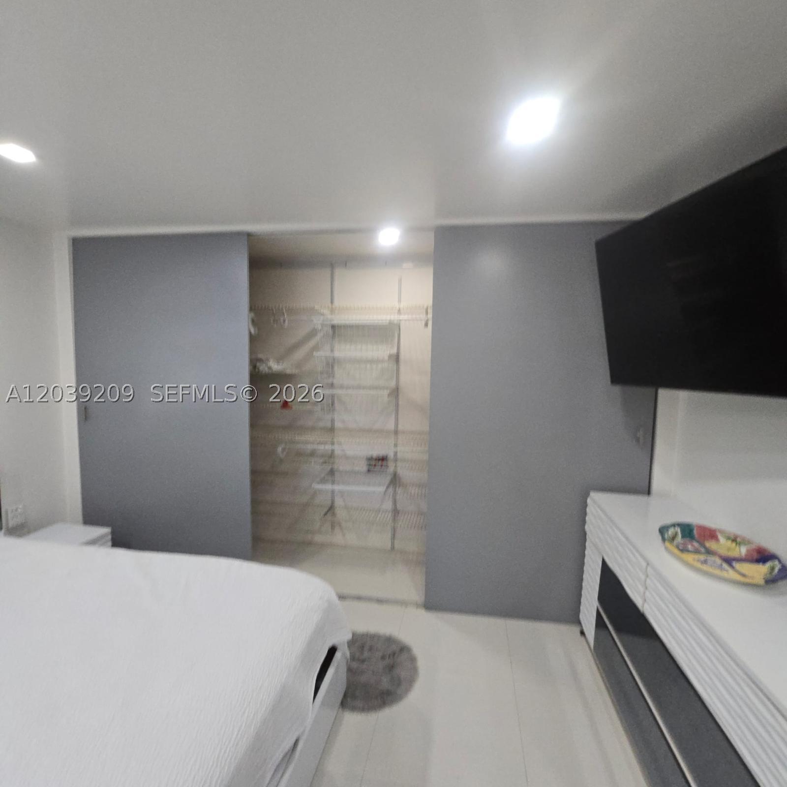 WESTWOOD LAKE 9TH ADDN - Residential Lease