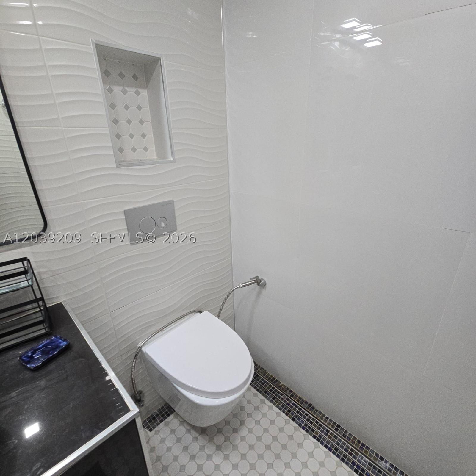 WESTWOOD LAKE 9TH ADDN - Residential Lease
