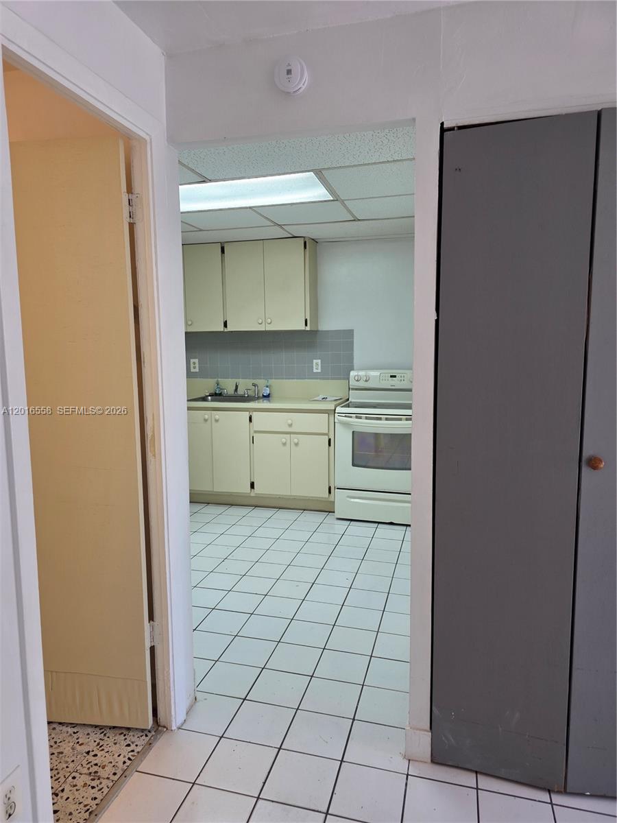 BISCAYNE HEIGHTS - Residential Income