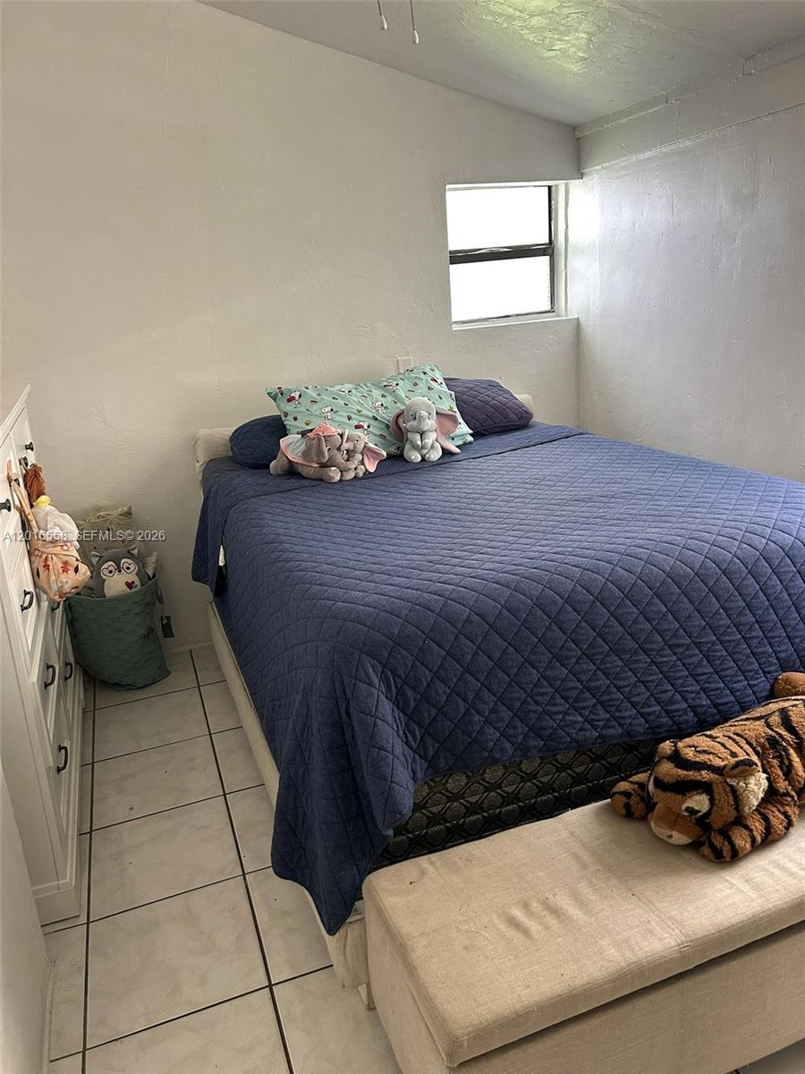 BISCAYNE HEIGHTS - Residential Income