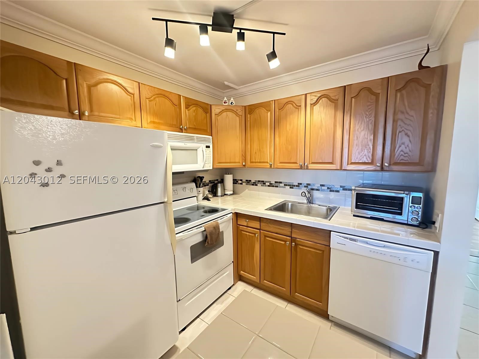 HARWOOD C CONDO - Residential