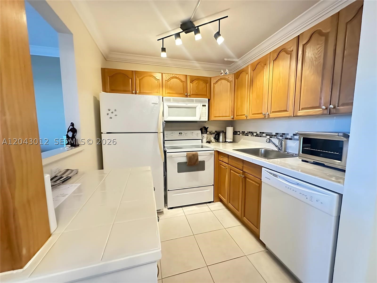 HARWOOD C CONDO - Residential
