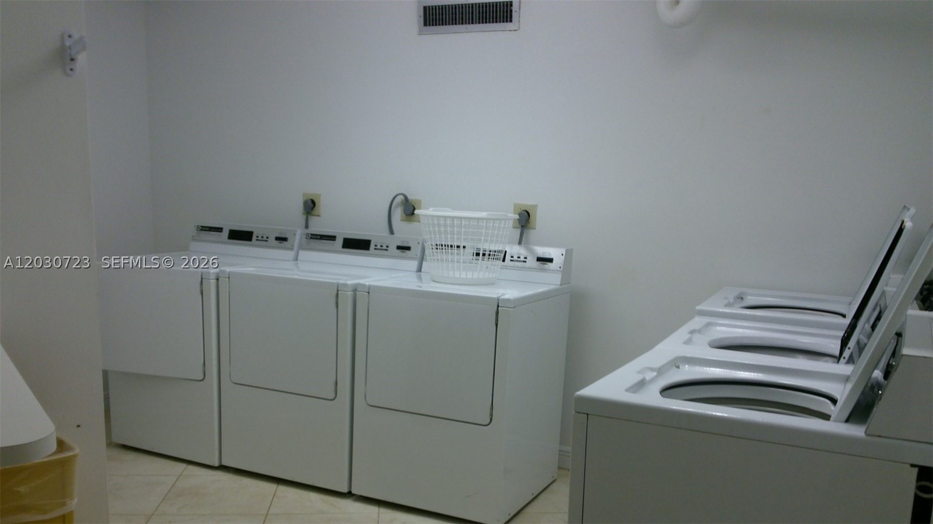 PARK PLACE CONDOMINIUM NO - Residential Lease