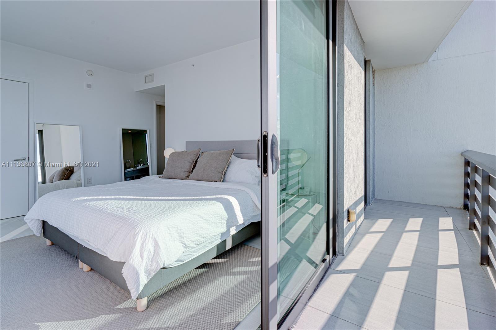 ICON BAY CONDO - Residential Lease