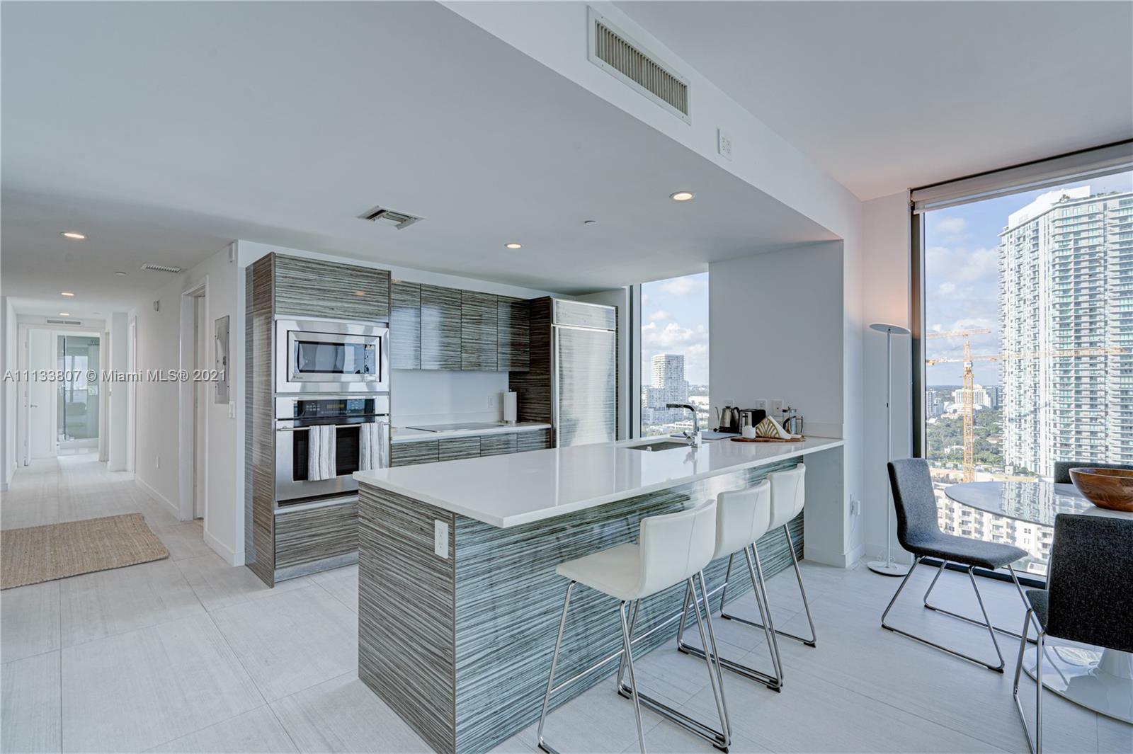 ICON BAY CONDO - Residential Lease