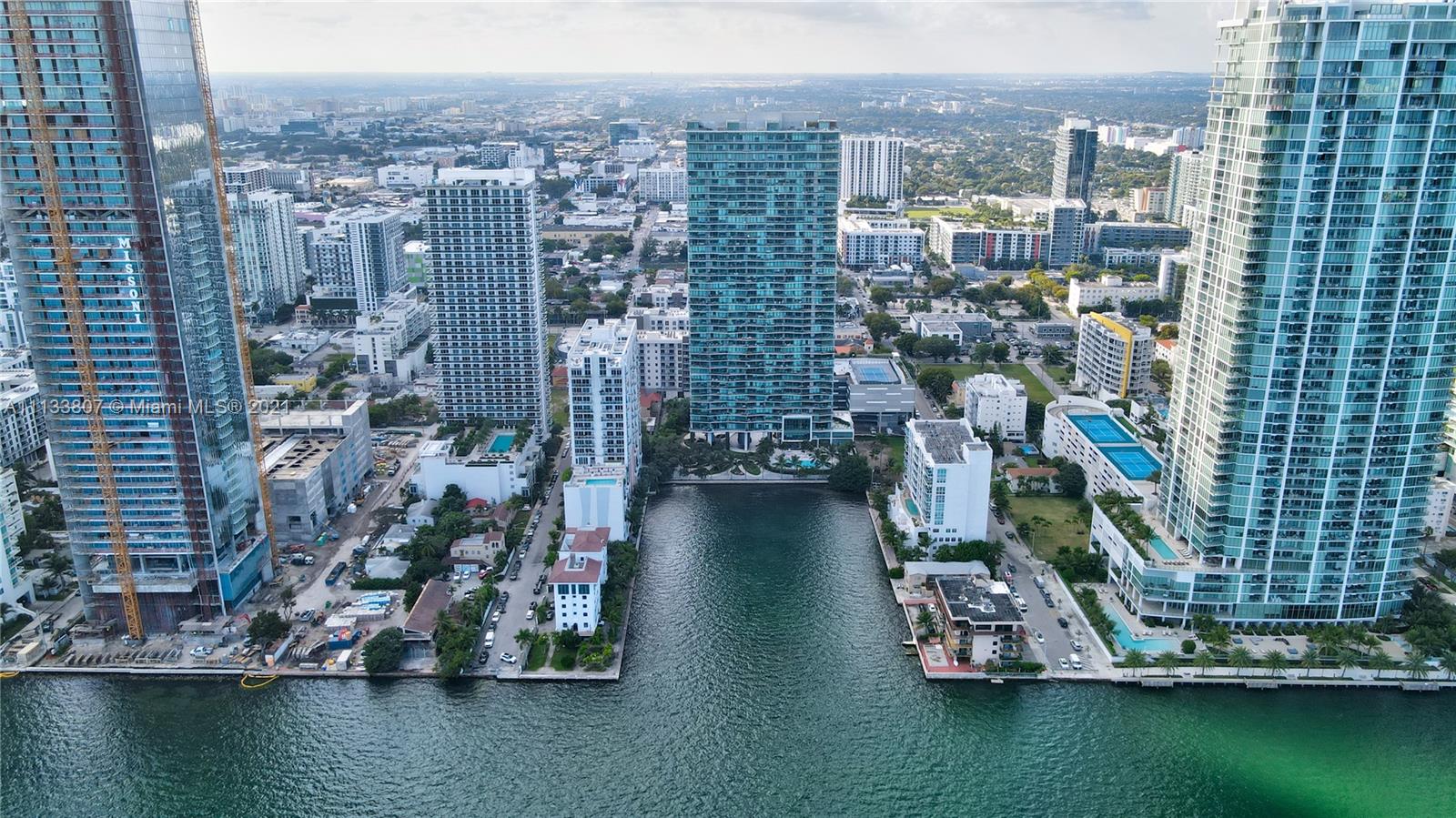 ICON BAY CONDO - Residential Lease