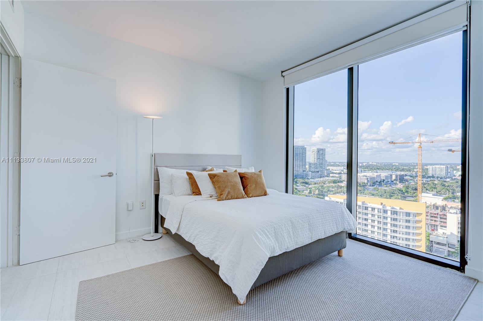 ICON BAY CONDO - Residential Lease