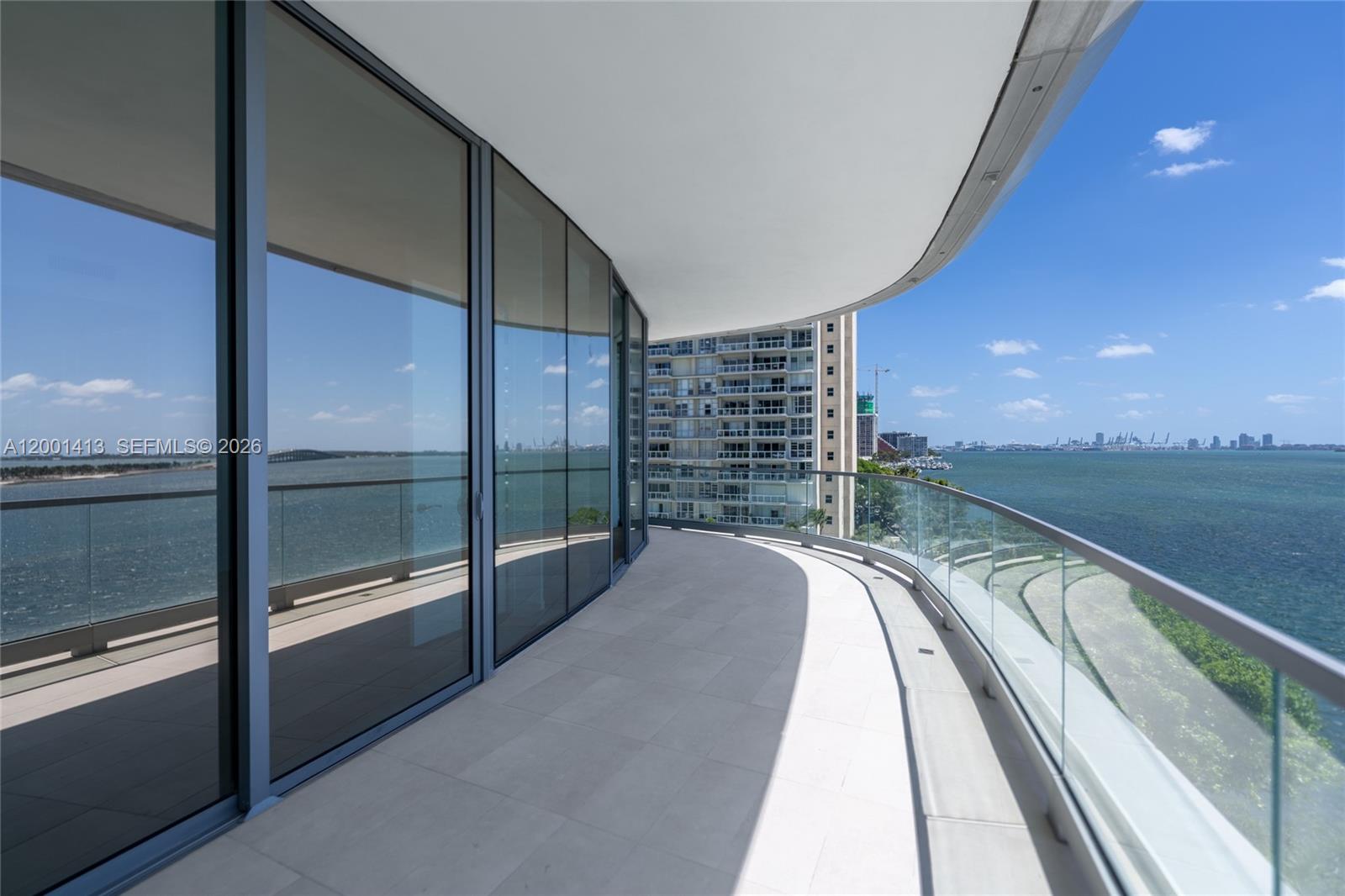Una Residences - Residential