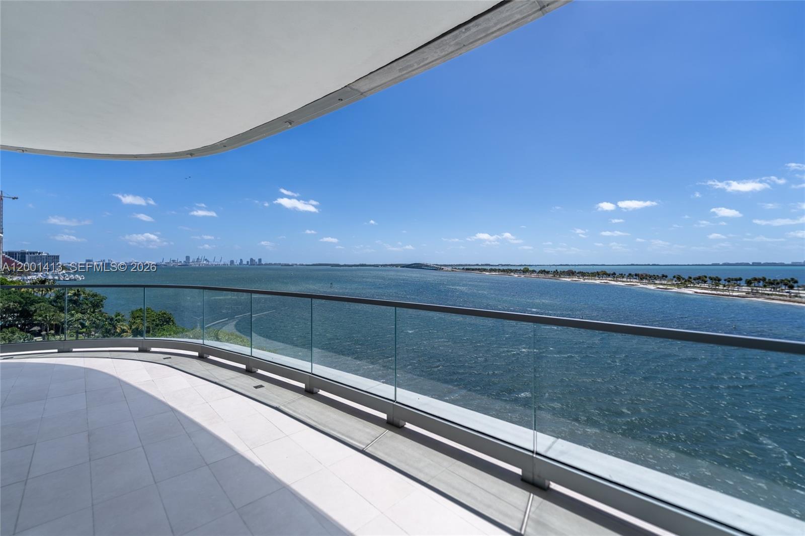 Una Residences - Residential