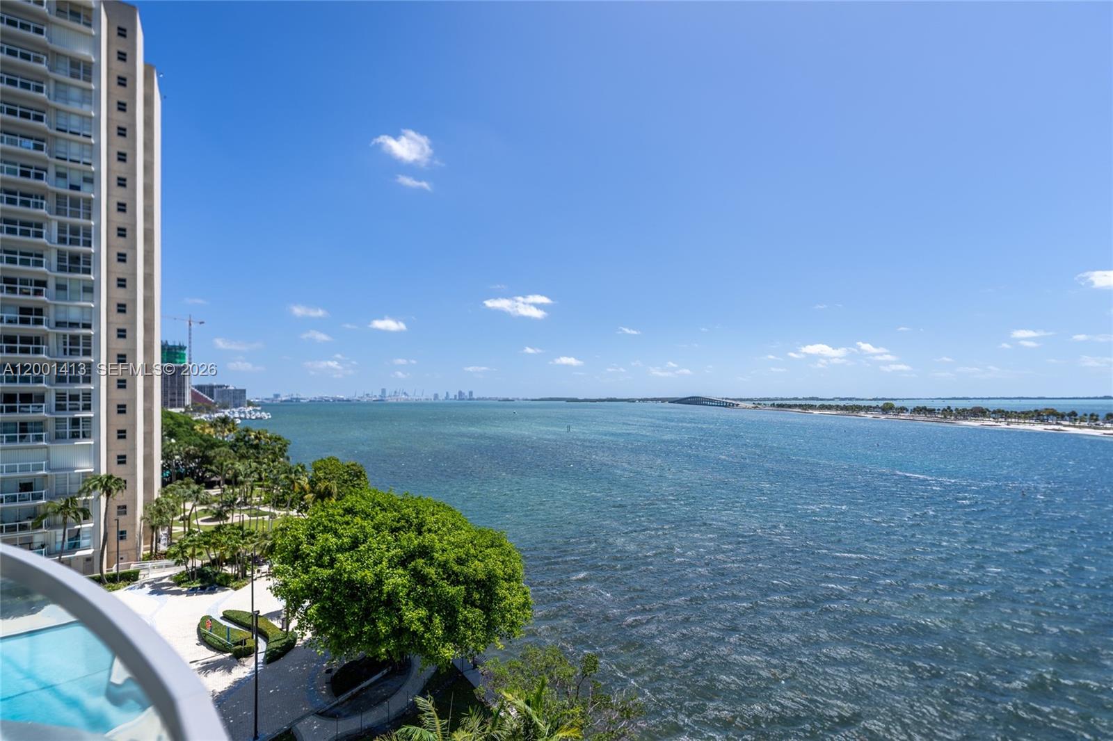 Una Residences - Residential