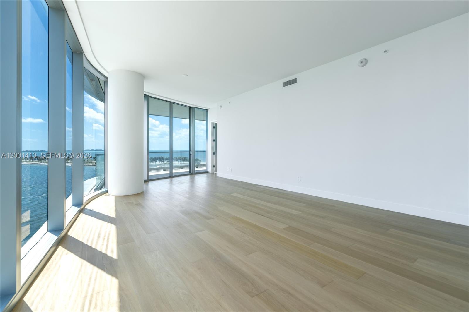 Una Residences - Residential