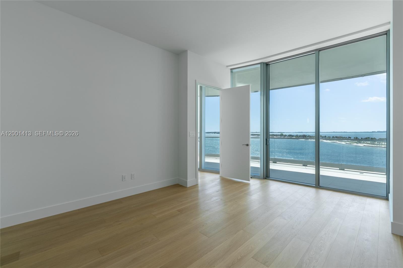 Una Residences - Residential