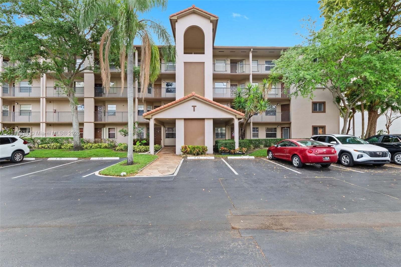 CAMBRIDGE AT CENTURY VILL - Residential