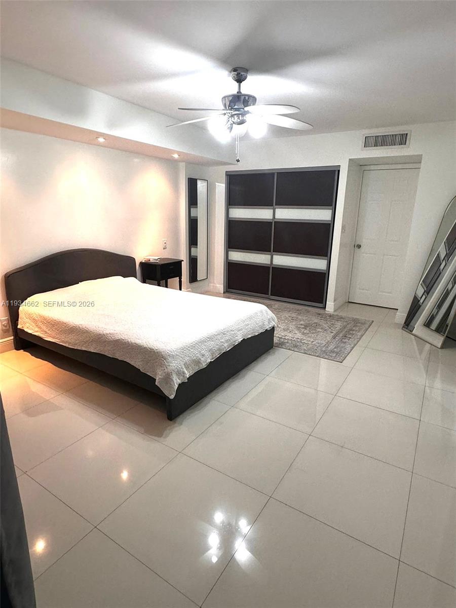 VILLA DORADA - Residential