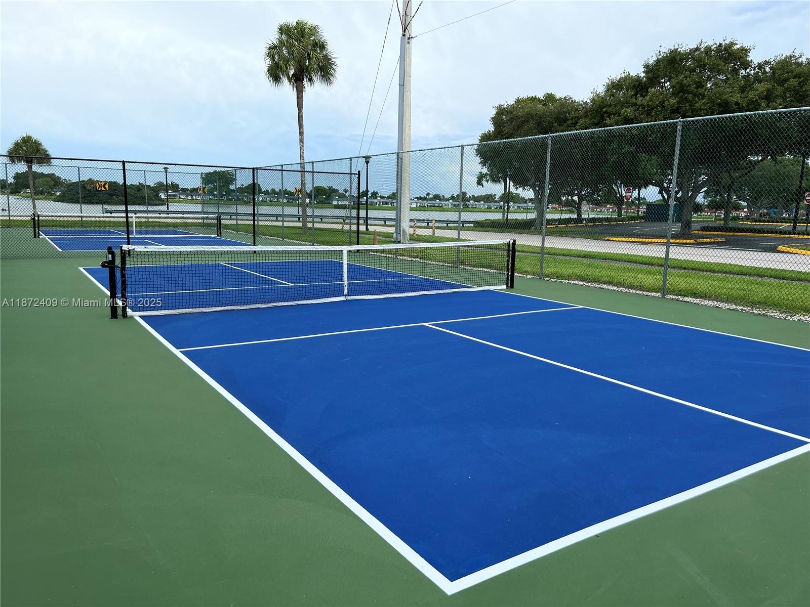 KINGS POINT SAXONY CONDOS - Residential