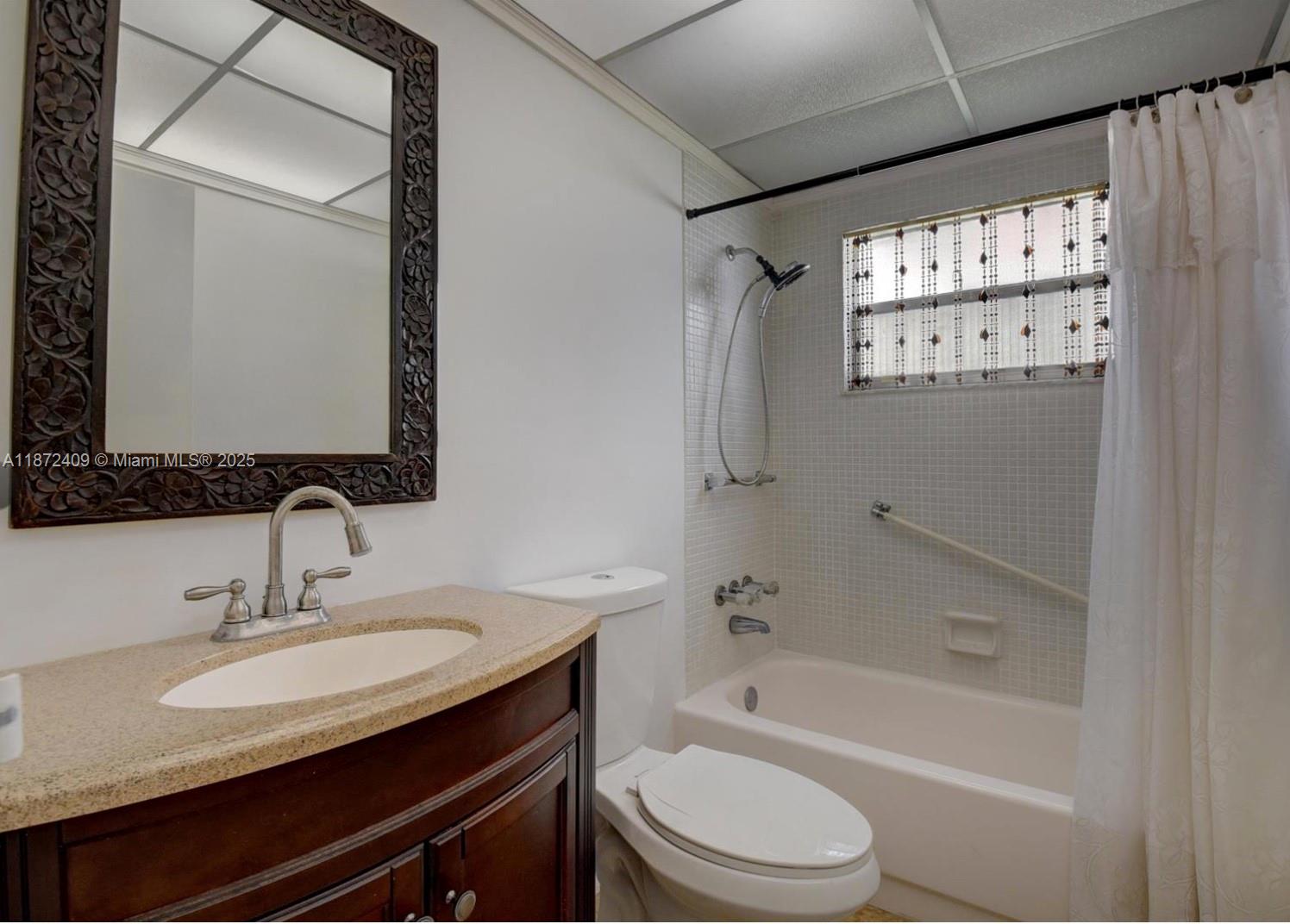 KINGS POINT SAXONY CONDOS - Residential