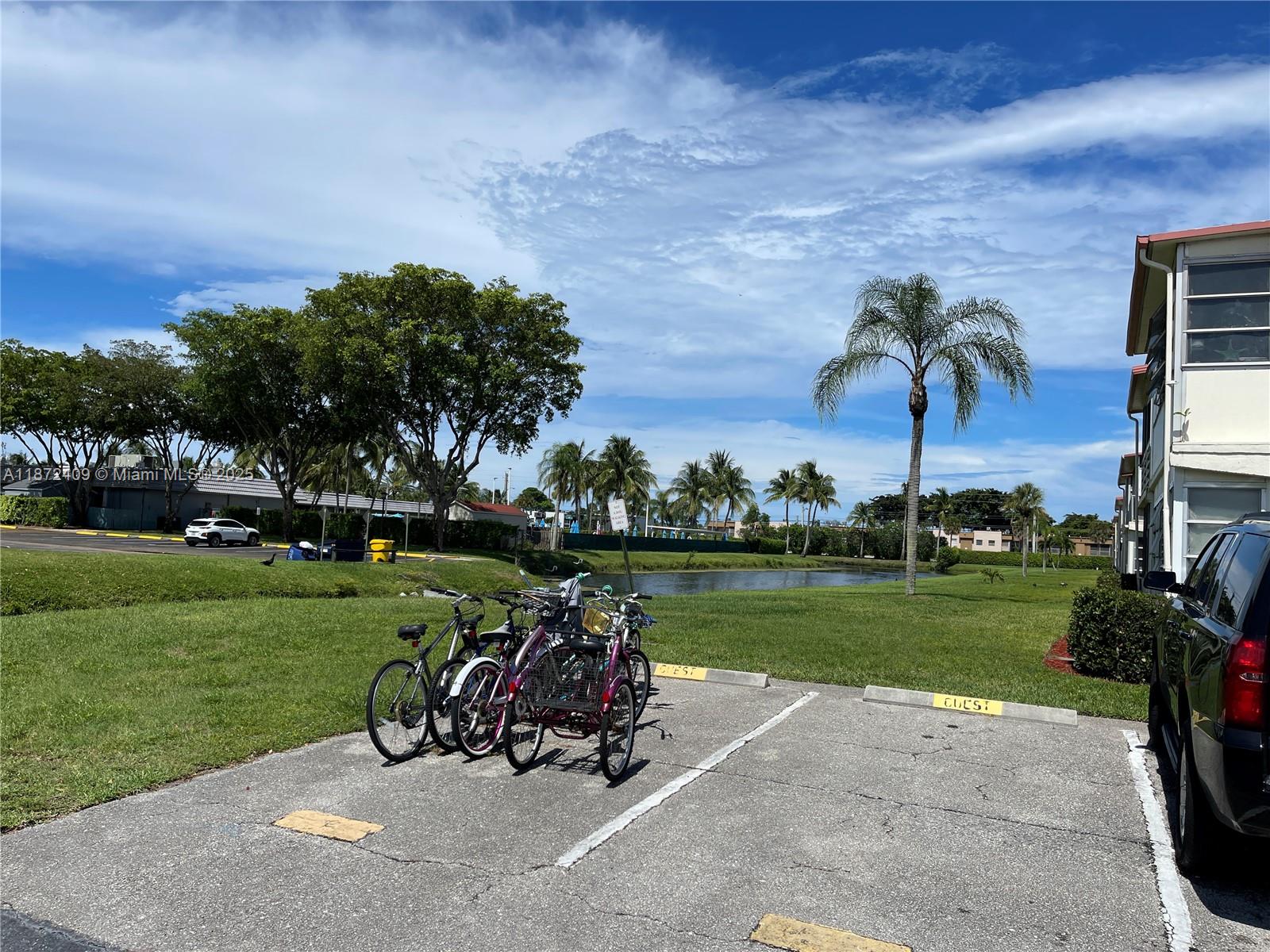 KINGS POINT SAXONY CONDOS - Residential