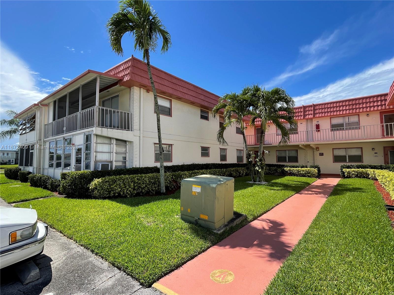 KINGS POINT SAXONY CONDOS - Residential