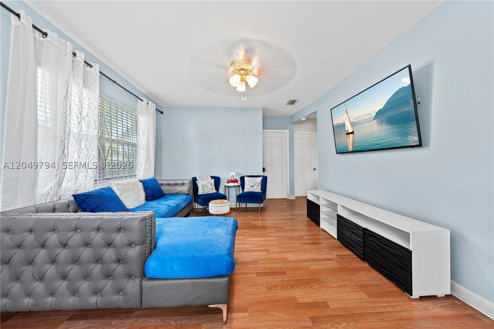 PARA VILLA HEIGHTS - Residential