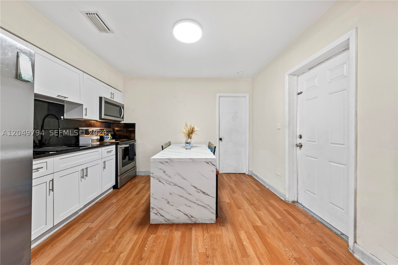 PARA VILLA HEIGHTS - Residential