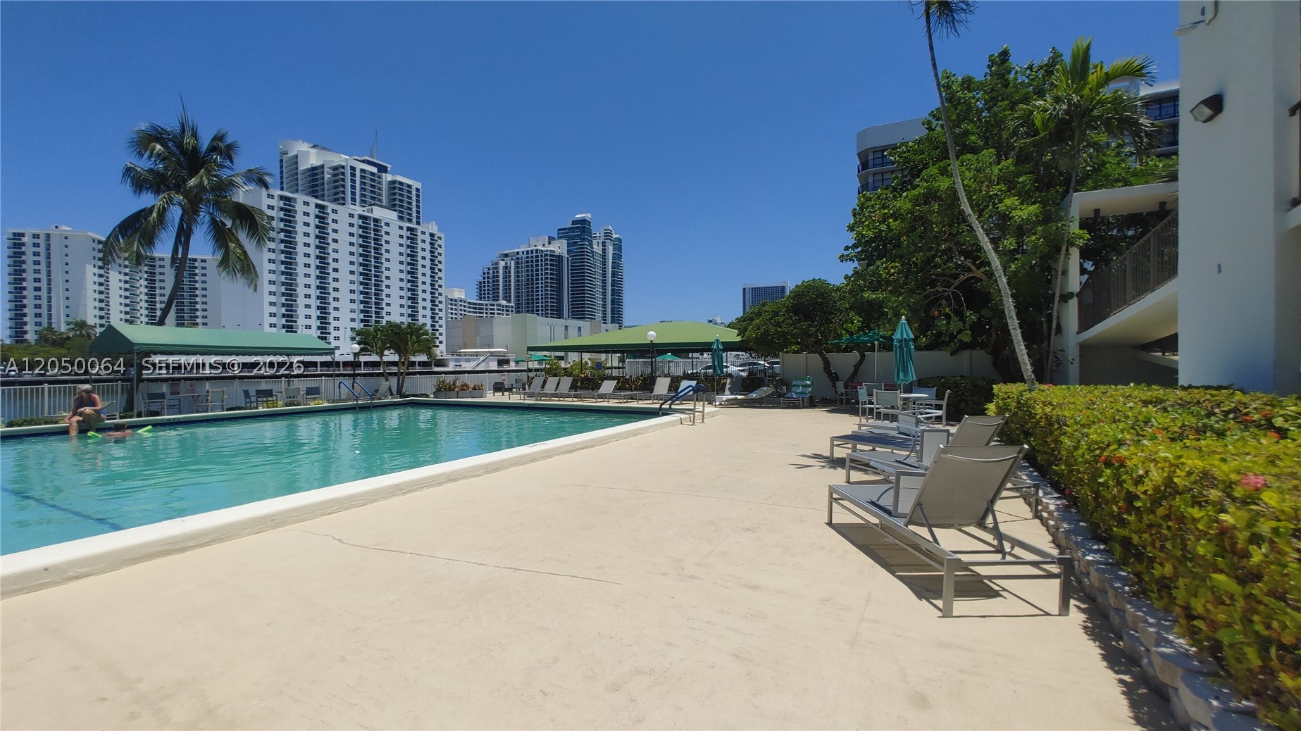 OCEANVIEW PARK CONDO - Residential Lease