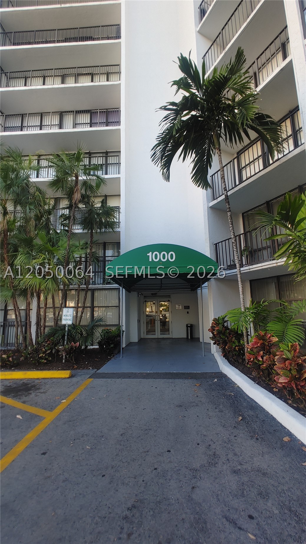 OCEANVIEW PARK CONDO - Residential Lease