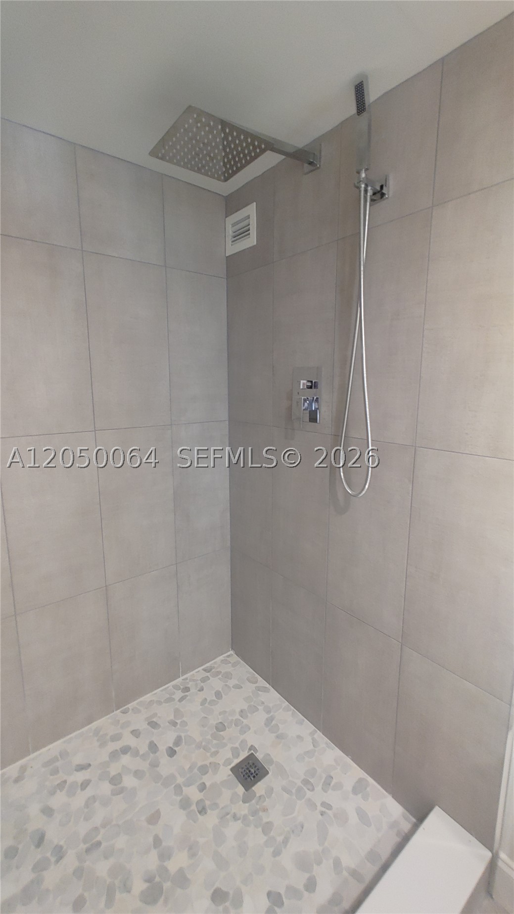 OCEANVIEW PARK CONDO - Residential Lease