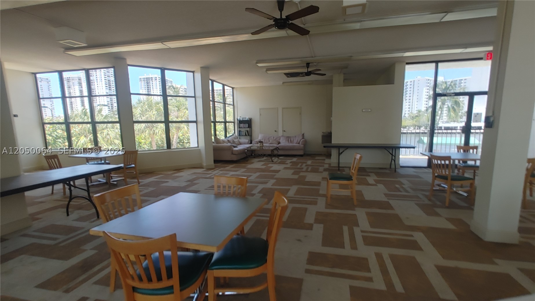 OCEANVIEW PARK CONDO - Residential Lease