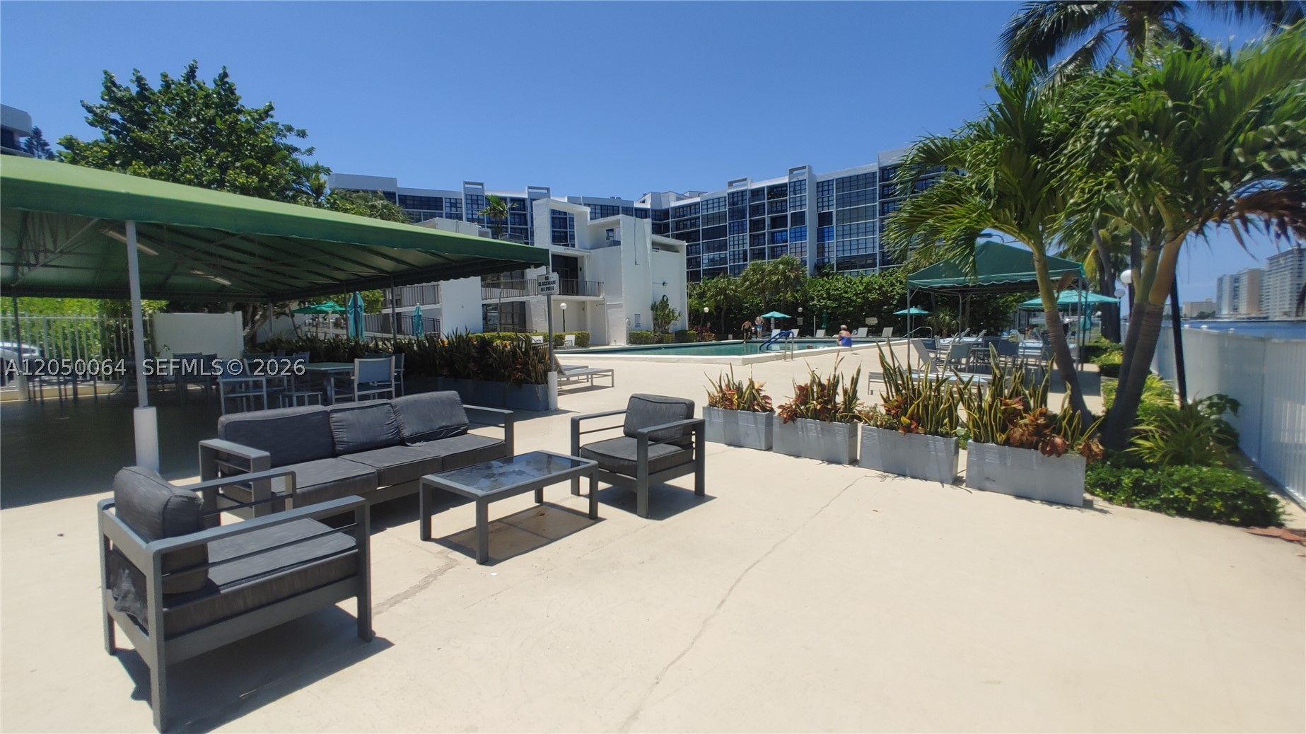 OCEANVIEW PARK CONDO - Residential Lease