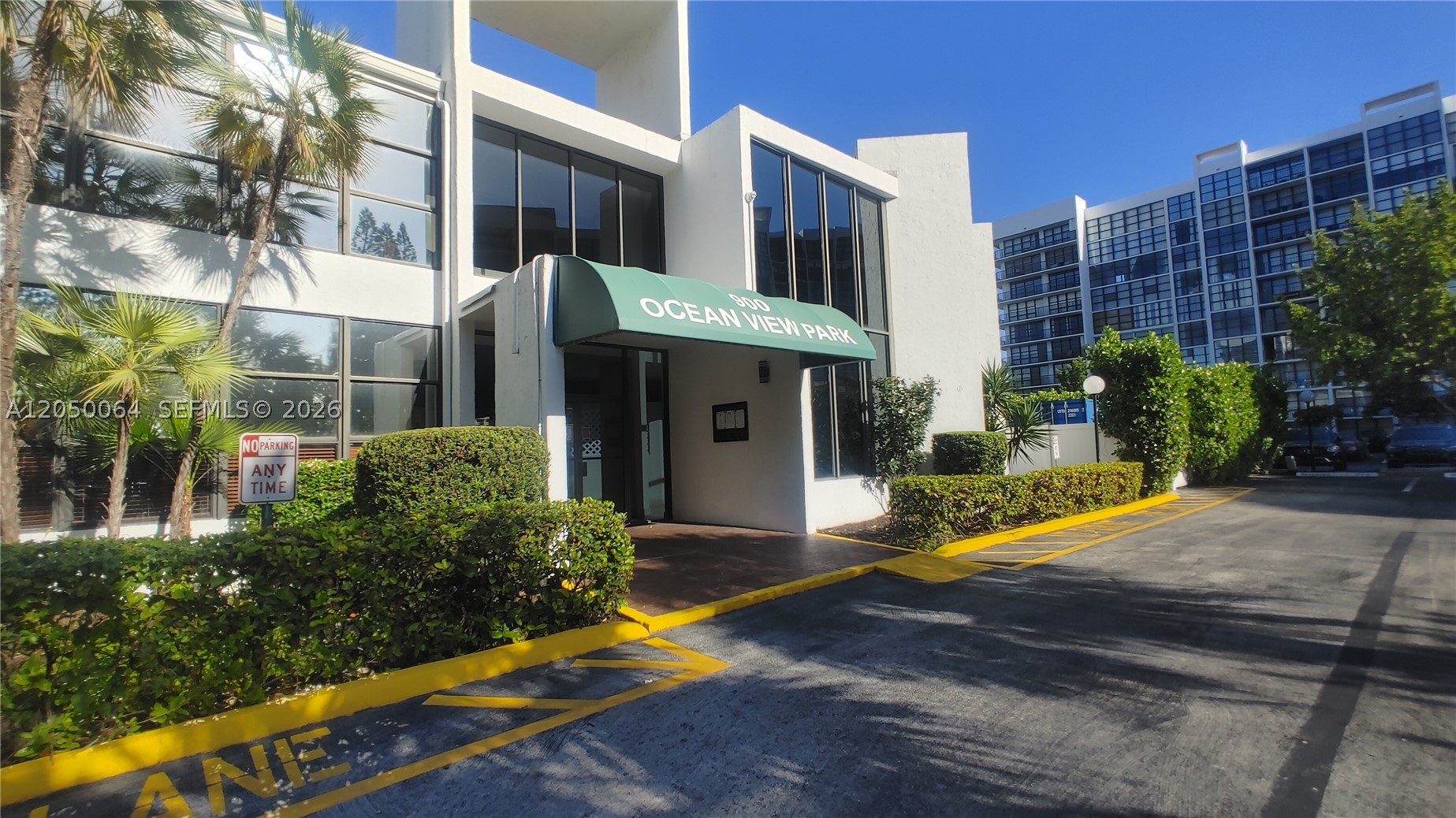 OCEANVIEW PARK CONDO - Residential Lease