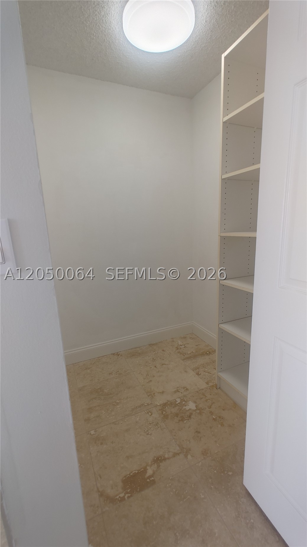 OCEANVIEW PARK CONDO - Residential Lease