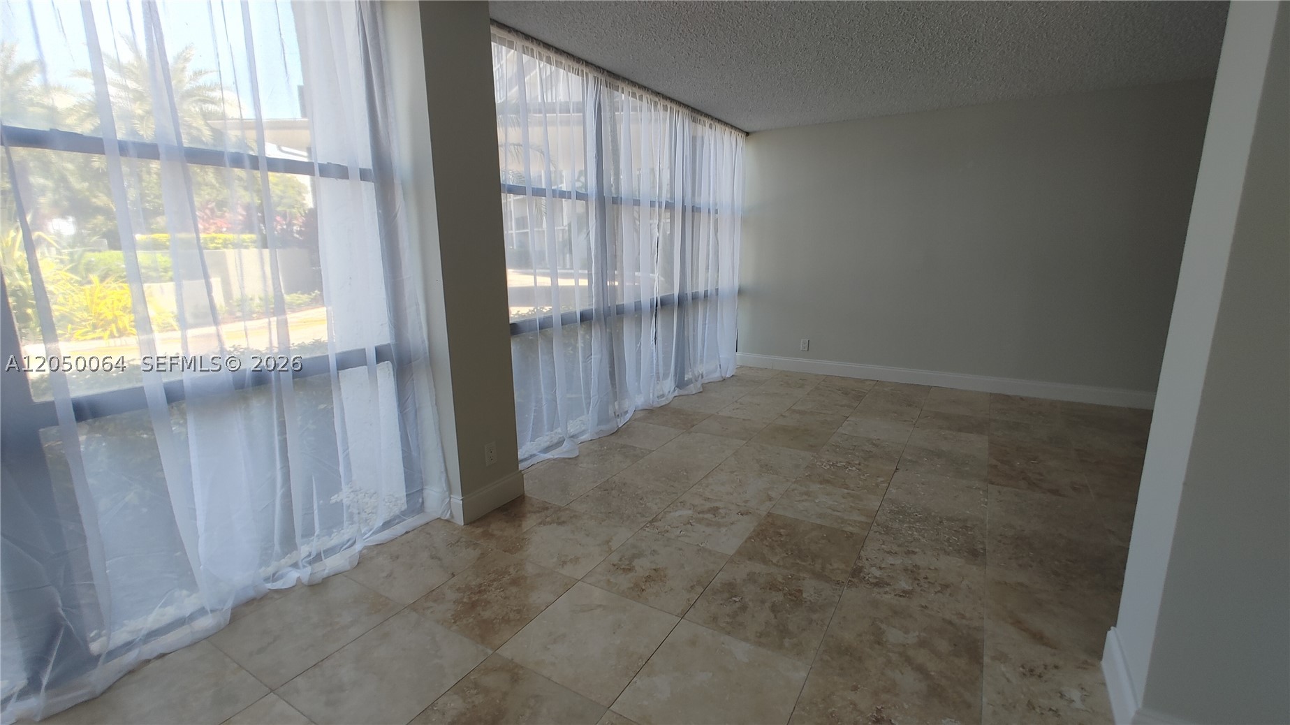 OCEANVIEW PARK CONDO - Residential Lease