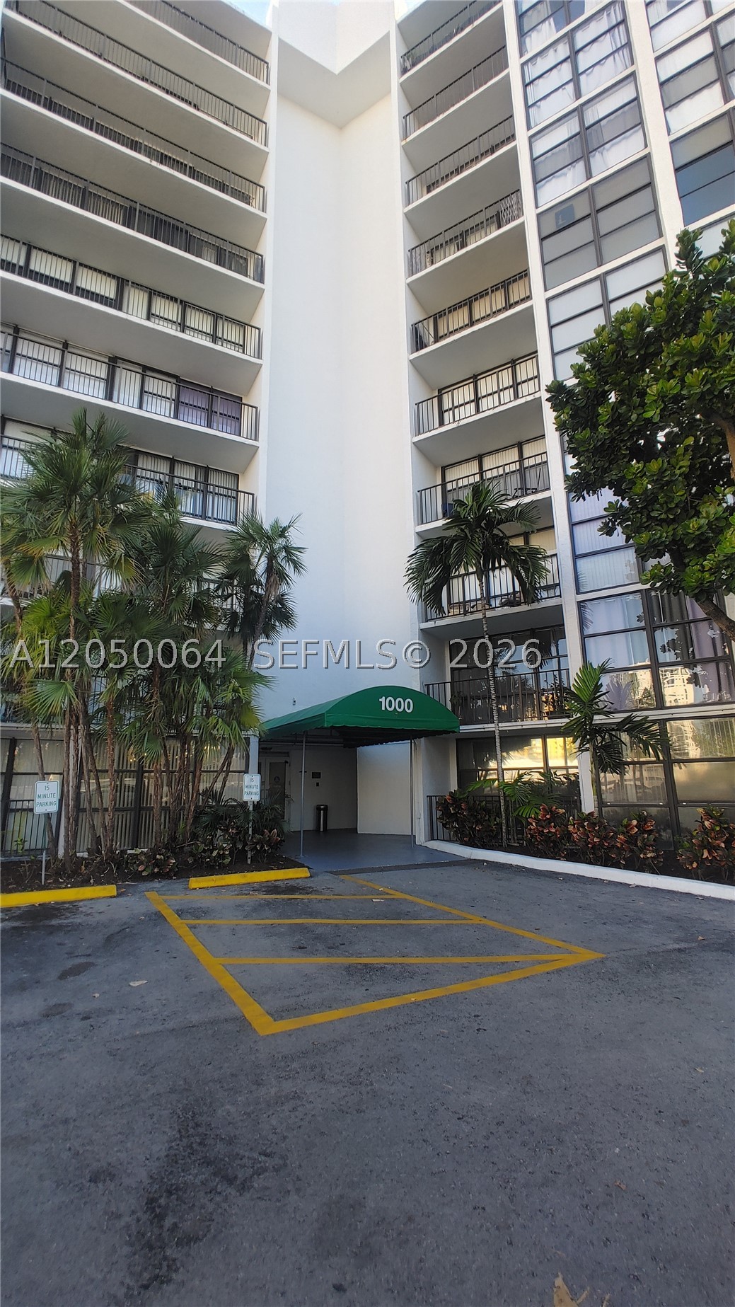 OCEANVIEW PARK CONDO - Residential Lease