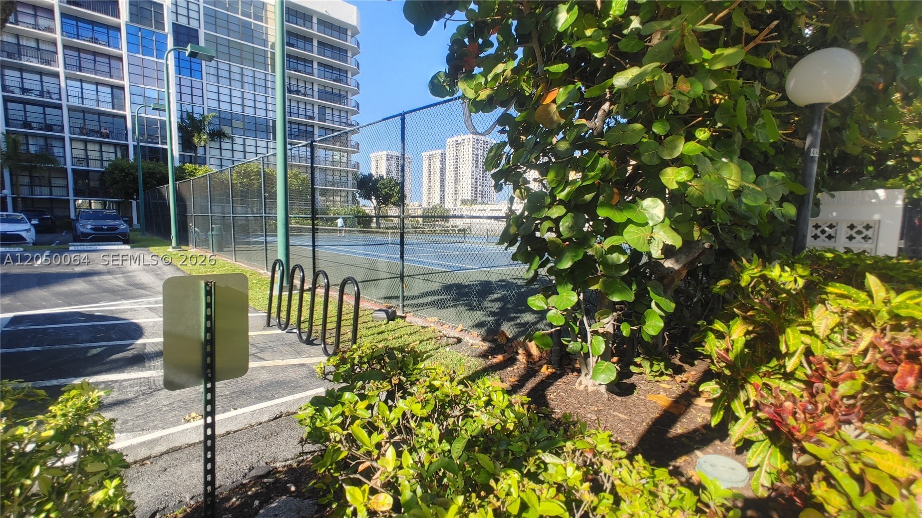 OCEANVIEW PARK CONDO - Residential Lease