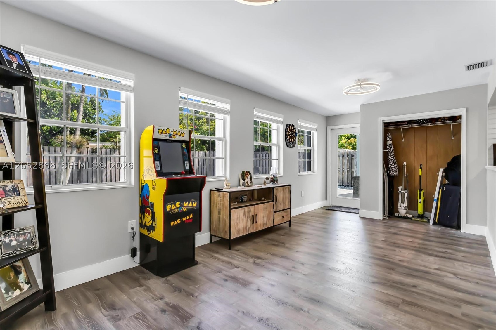 SUNRISE GOLF VILLAGE - Residential