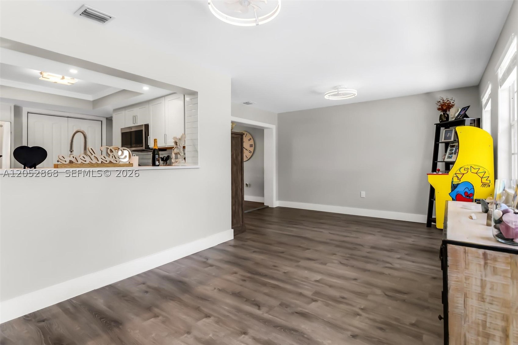 SUNRISE GOLF VILLAGE - Residential