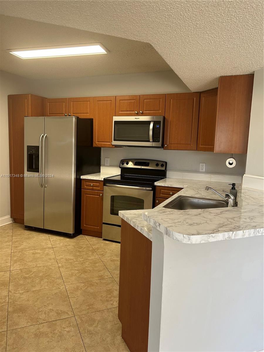EDGEWATER CONDO - Residential Lease