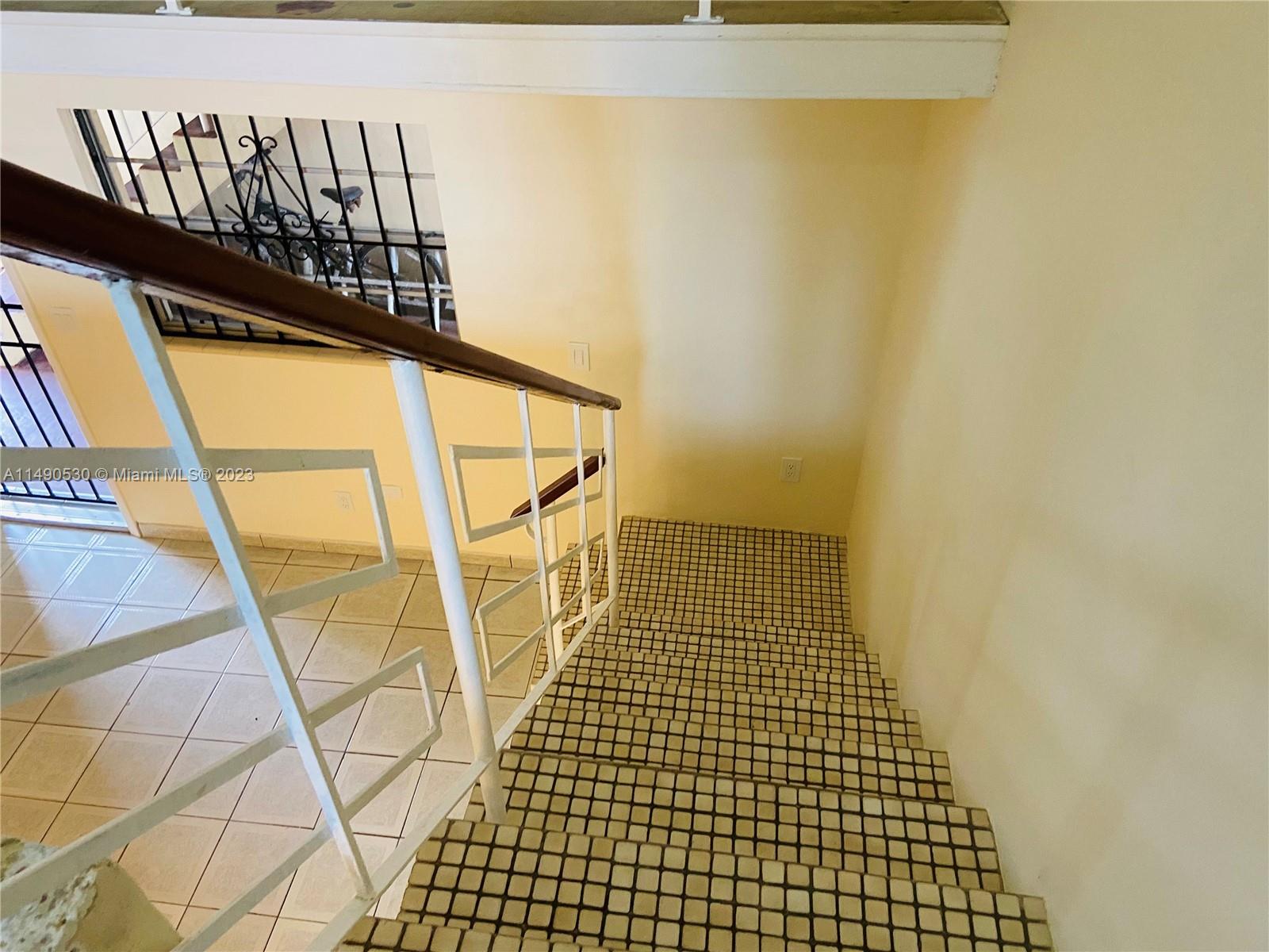 GARDEN VILLAS CONDO - Residential