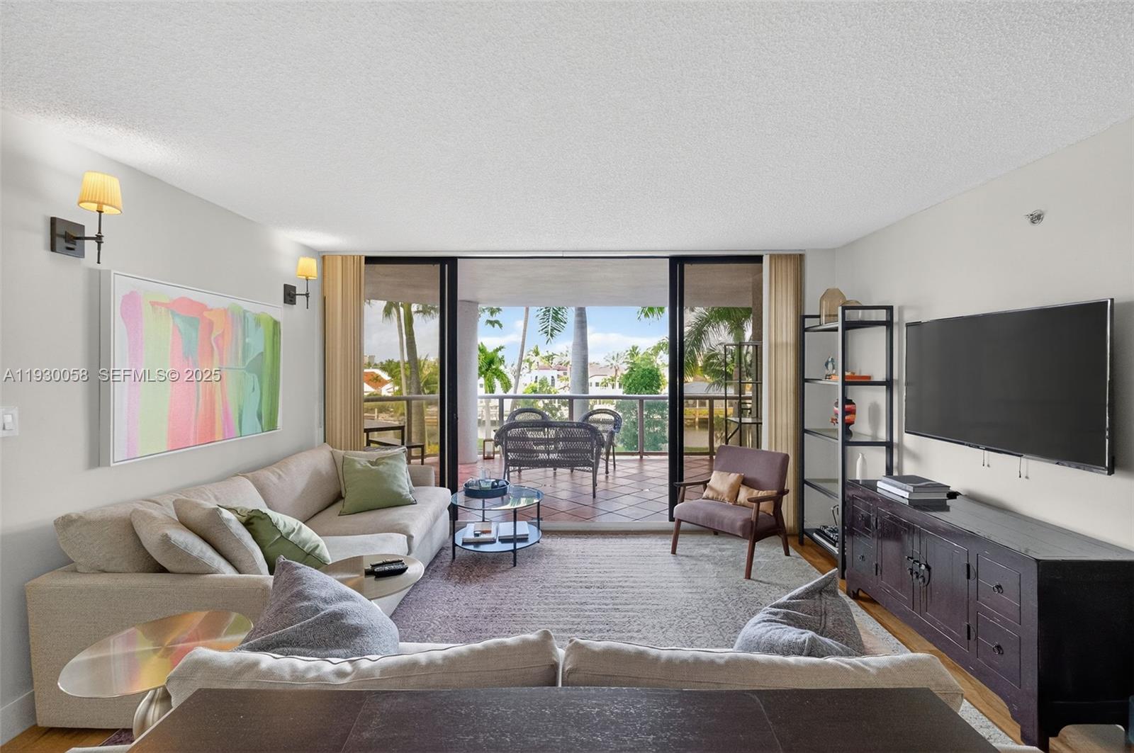 HARBOR TWS AT THE WATERWA - Residential