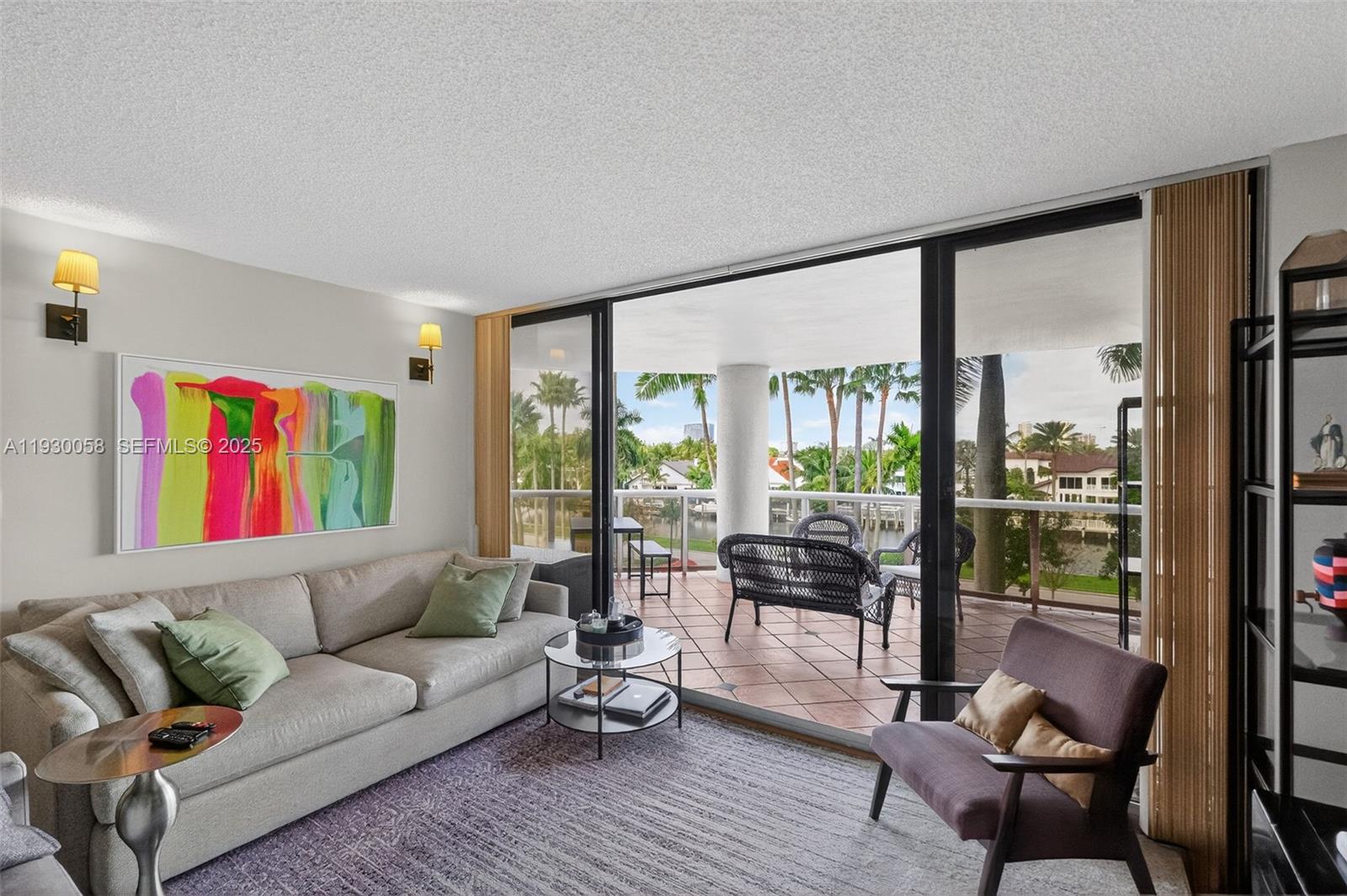 HARBOR TWS AT THE WATERWA - Residential