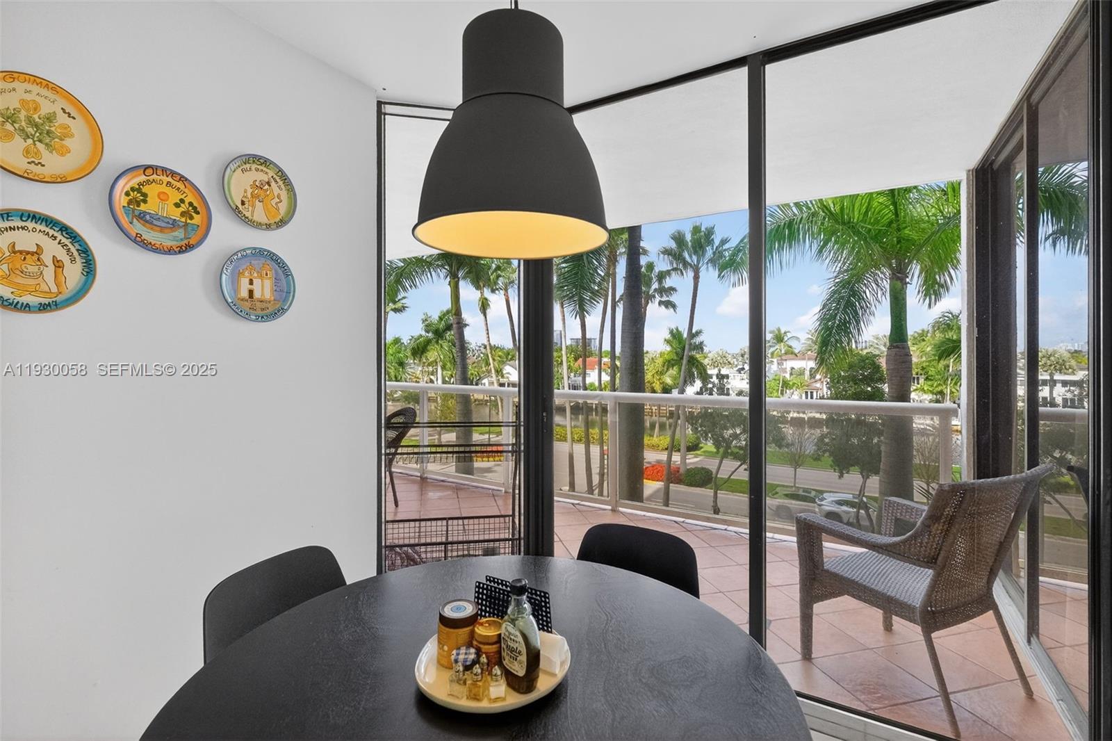 HARBOR TWS AT THE WATERWA - Residential