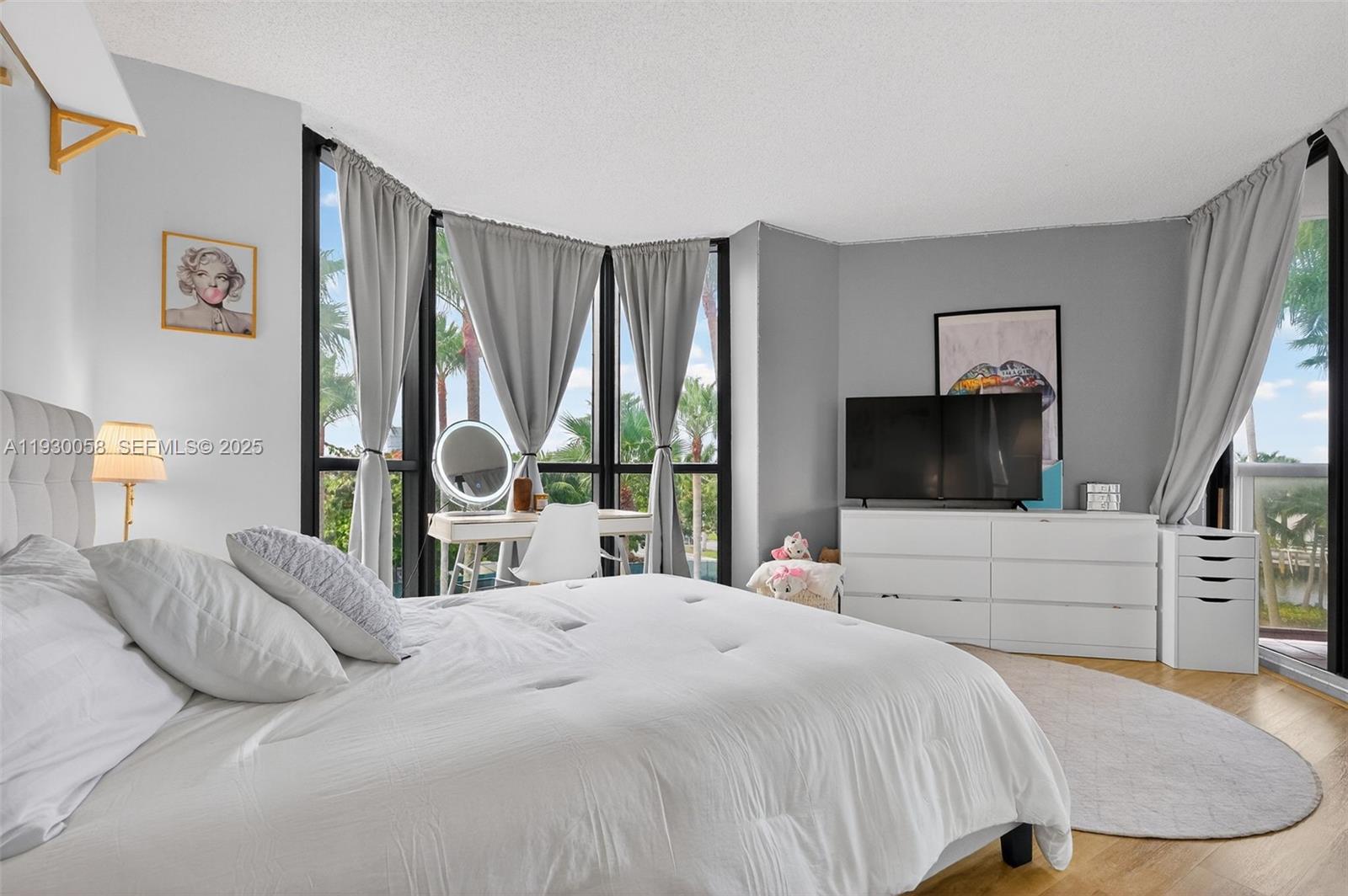 HARBOR TWS AT THE WATERWA - Residential