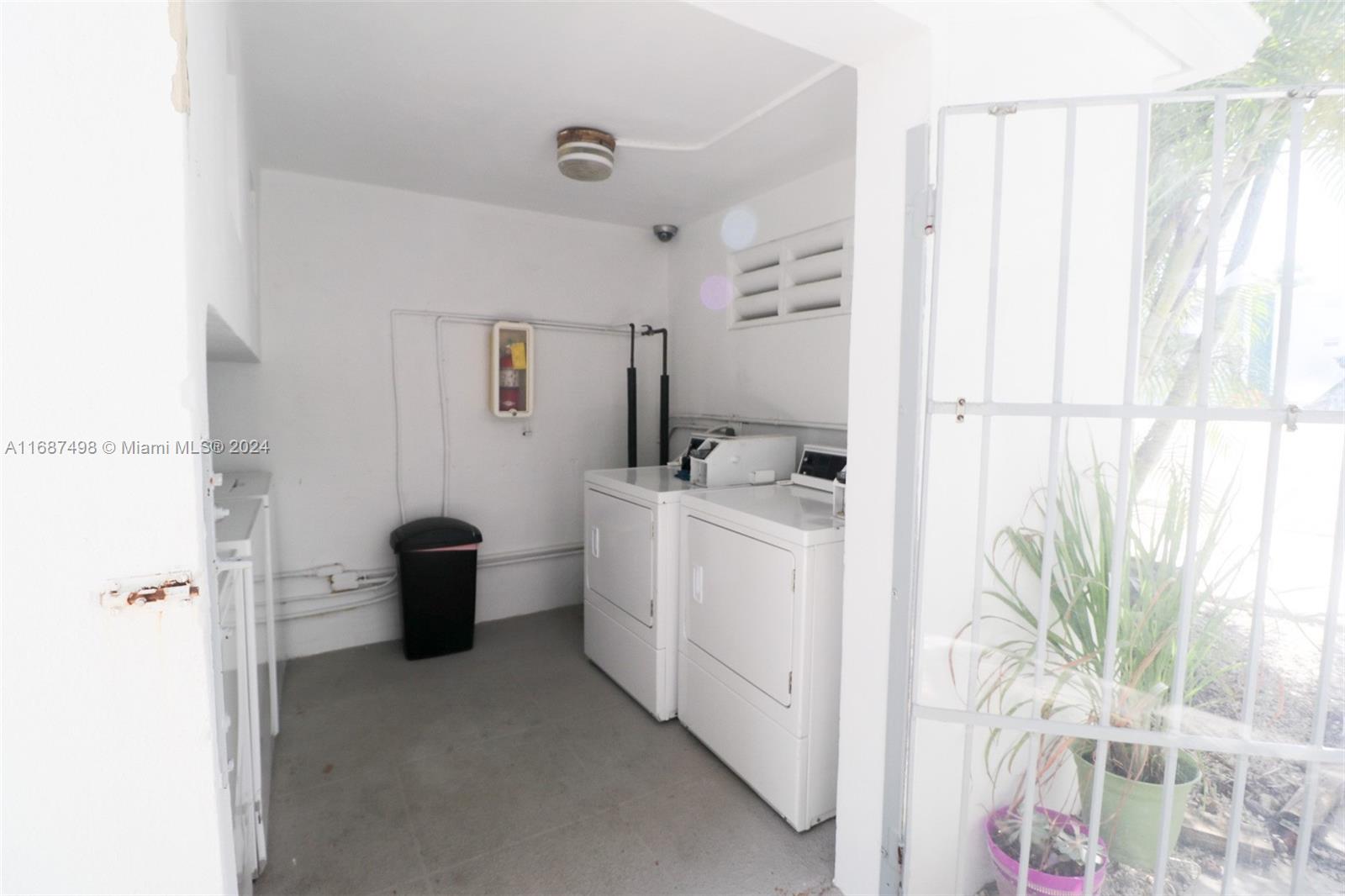 COCO PALM CONDO - Residential Lease